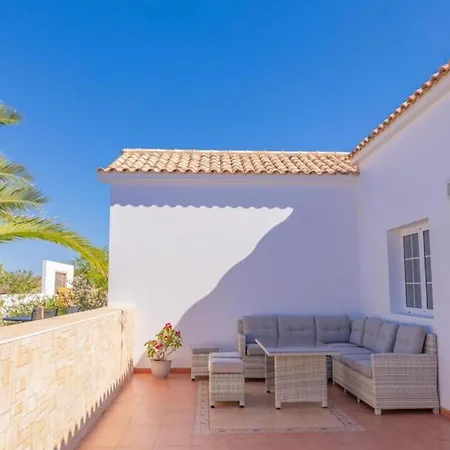 Casa Amaya - Spacious House With Pool, Large Garden, Bbq, 2 Terraces, And Ideal Location